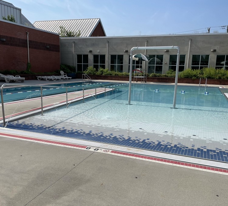 memorial-pool-photo